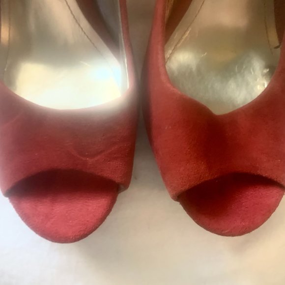 Style & Co (Macys) ‘Brick Red’ Suede Pumps w/ Peep-Toe Size 8.5 - Picture 5 of 10